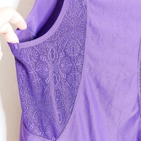 ‎Athleta Sleeveless drop Waist tank - Picture 9 of 13